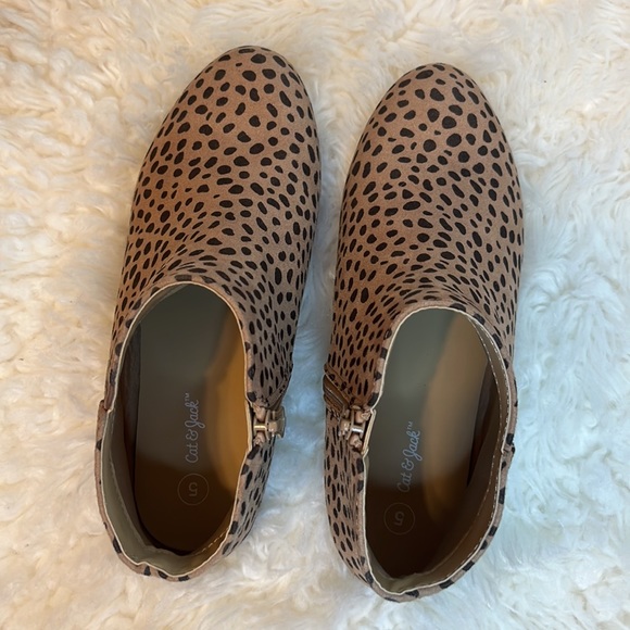 3/$25 Girls animal print booties - Picture 4 of 4